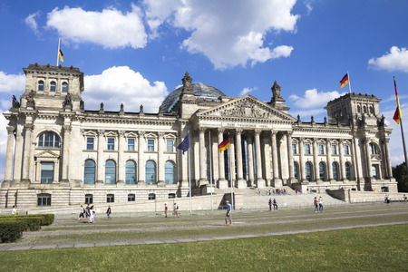 Die Berliner Museumsinsel: Harmonie und Disharmonien der berühmten Museumsbauten