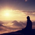 Familienfreundliche Altarbereiche: Meditation und Spiritualität gemeinsam erleben